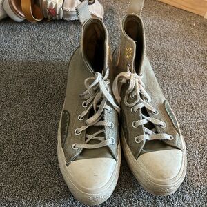 High-top platform converse